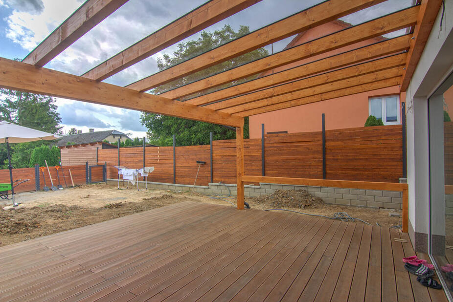 Zastřešená pergola k novostavbě